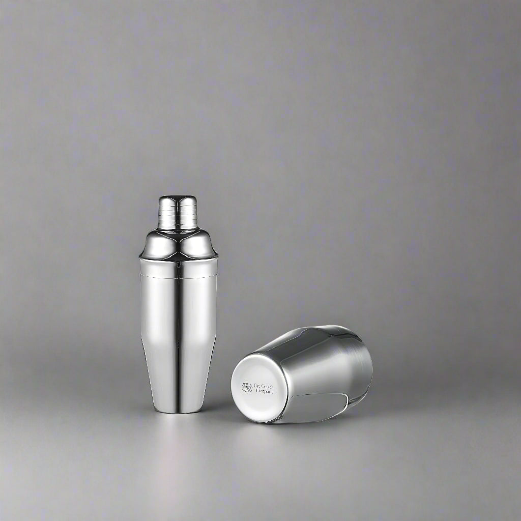 Mix smooth, chilled drinks with The Cooks Company 550 ml Stainless Steel Cocktail Shaker. Perfect for mojitos, martinis, margaritas, and more. he Cooks Company Stainless Steel Cocktail Shaker – 550 ml
Cocktail shaker with sleek stainless steel finish by The Cooks Company
Professional 550 ml drink shaker on bar counter
Mixing mojito with The Cooks Company cocktail shaker
Side view of rust-resistant bar shaker – The Cooks Company
Shiny stainless steel cocktail mixer filled with ice
shaker pouring a marg
