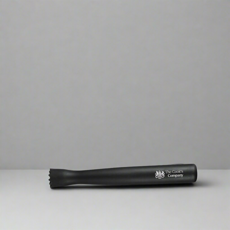 Black plastic muddler with textured base on white background

Bartender using black muddler in glass with lime and mint

Close-up of ergonomic handle and textured crushing base

Plastic cocktail muddler for home bar setup

20.6 cm muddler with herbs and citrus fruits